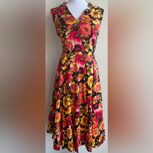 HEARTS AND ROSES SLEEVELESS FLORAL SWING DRESS, BLACK/PINK/ORANGE/YELLOW SZ 12 - Picture 3 of 14